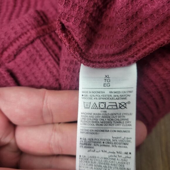 Waffle textured XL red longsleeve lounge shirt - very soft - By Old Navy - Picture 4 of 6